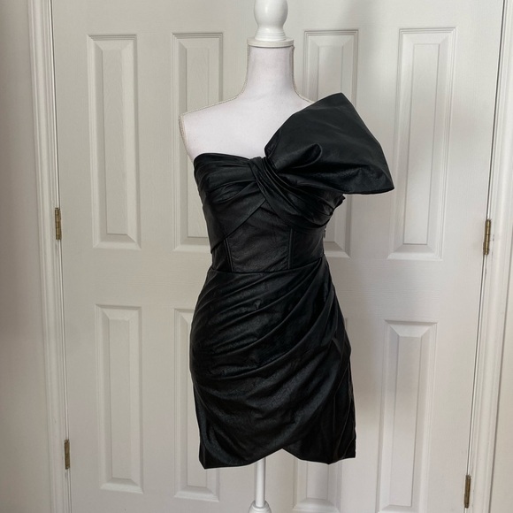Pinko- Black Faux Leather Large Bow Mini Dress - Picture 3 of 8
